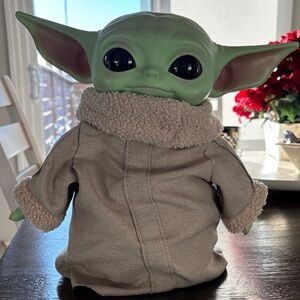 Mattel Star Wars Grogu Plush Toy, 11-inch Character with Soft Body